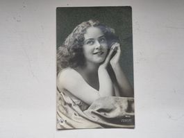 Carte postale numéro 361/5 portrait femme, 1897