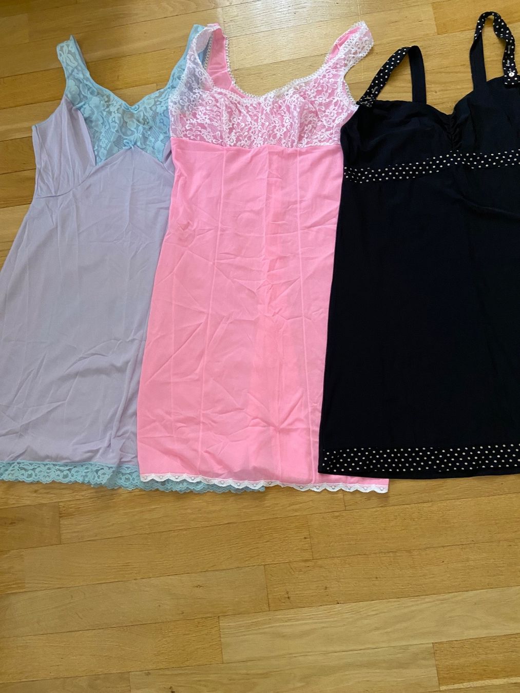 Triumph Negligees & Pigiami: MARKEN NEGLIGEE GRÖSSE M -L – Nuovo (secondo la descrizione) da Zürich venduto da schneeflocke303