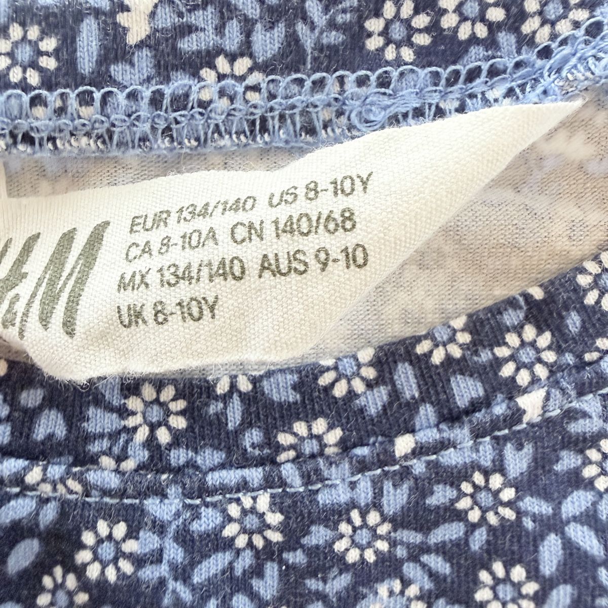 H&M Camicette, T-shirt & Top: T-Shirt Gr. 134/140 H&M – Usato da Teufen AR venduto da Maleaa 1