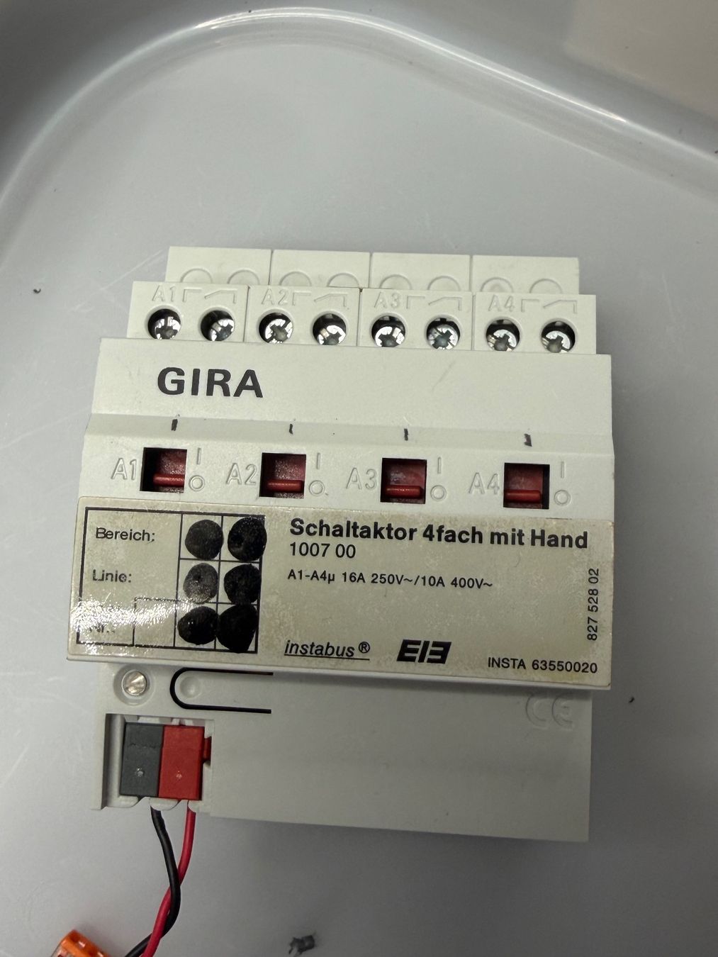 Componenti elettronici: Schaltaktor KNX 4fach - Gira – Usato da Neuheim venduto da Sandokan39
