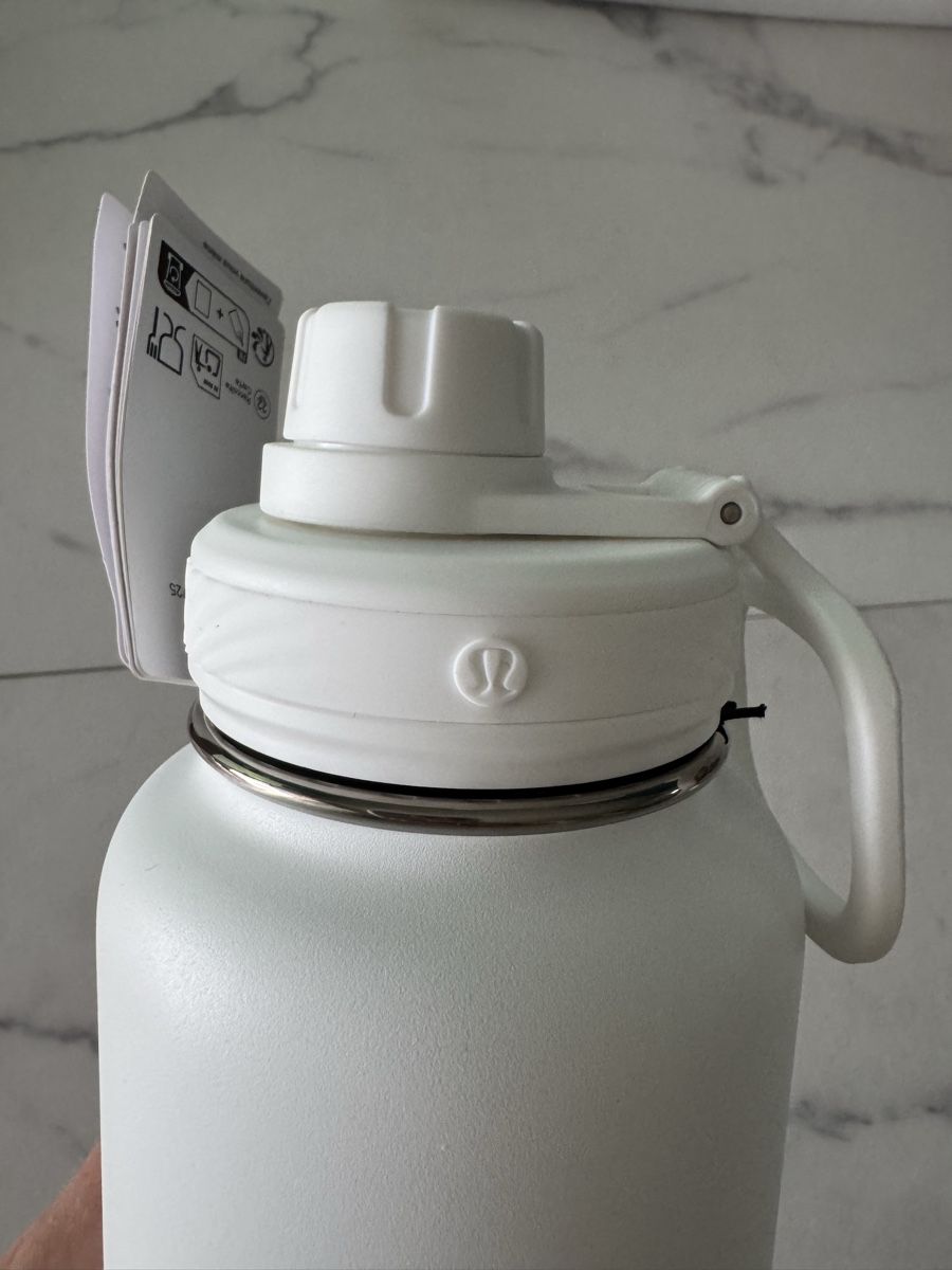 Trinkflaschen & Thermosflaschen: NEUE LULULEMON Trinkflasche weiss 950 ml – Neu und originalverpackt aus Lyss von Kindergarten2015 4