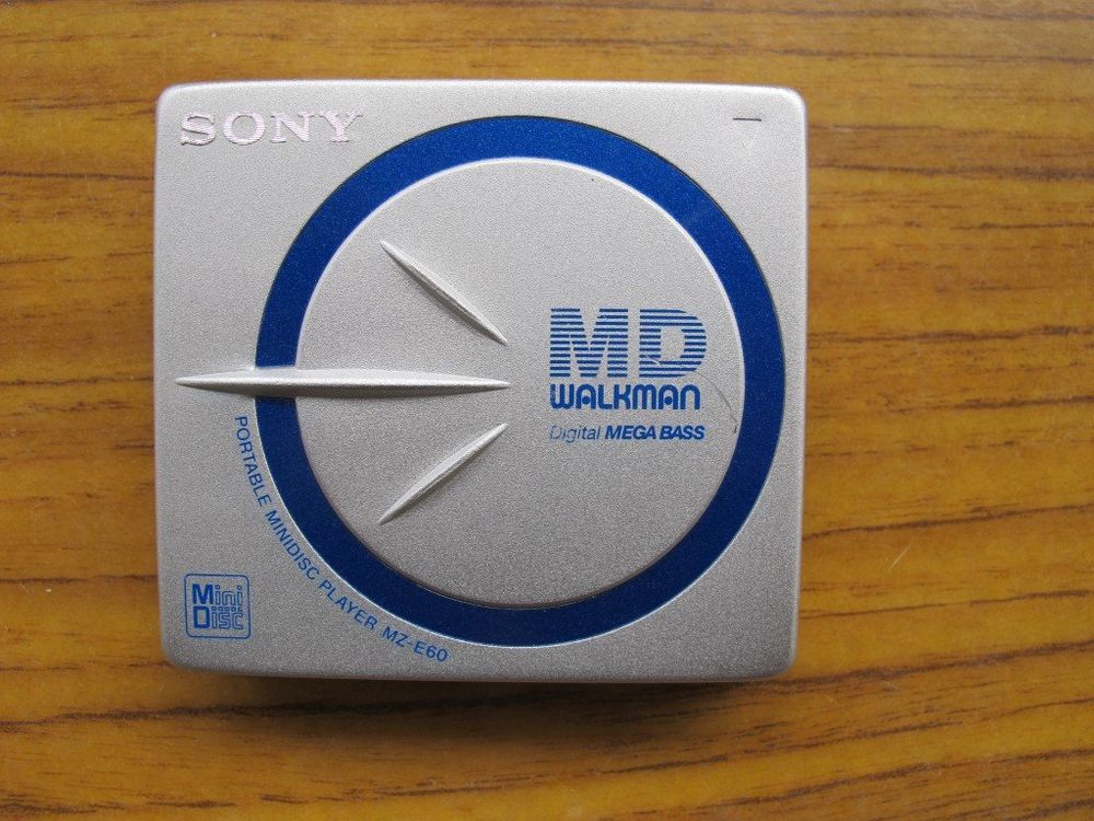 MINIDISC PLAYER Walkman (Gebraucht) in Emmenbrücke für CHF 32 – mit ...