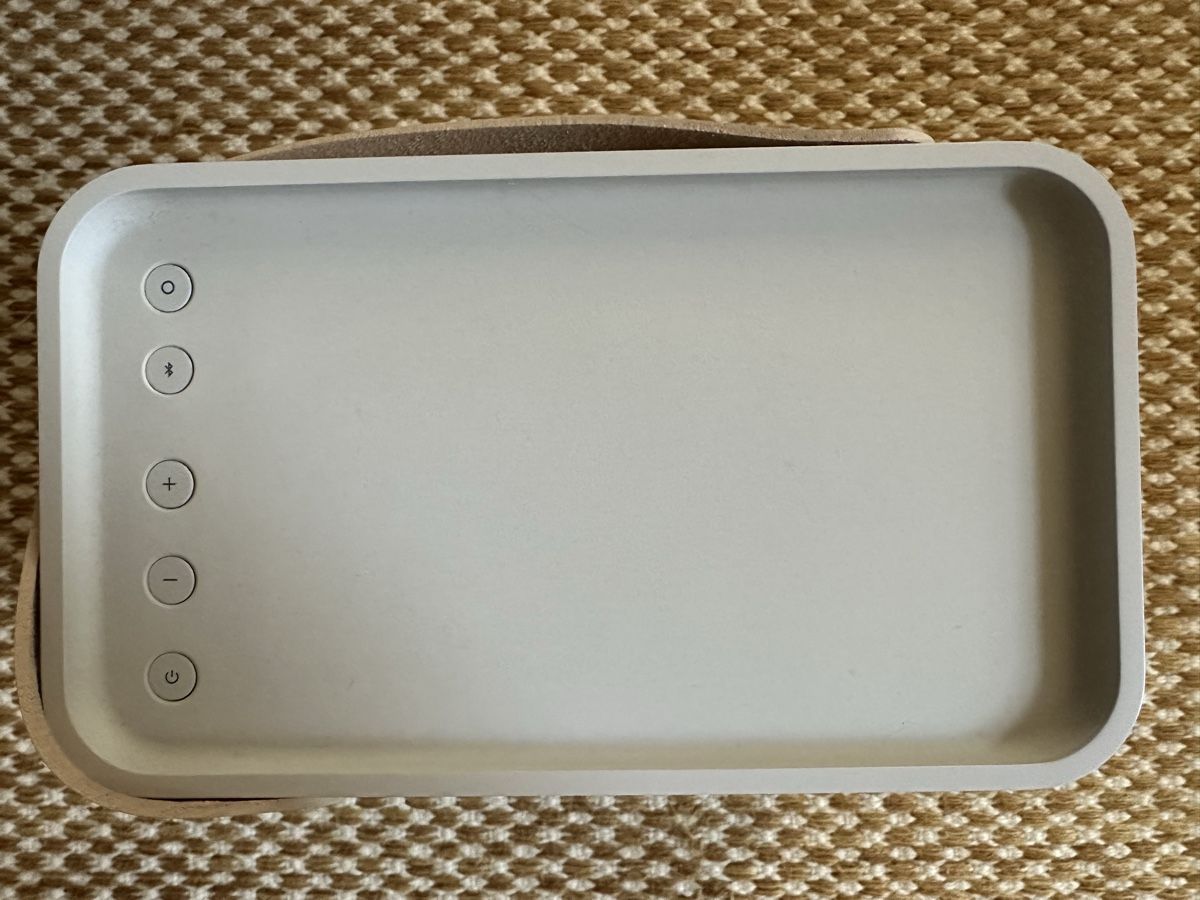 Bang & Olufsen Casse acustiche: BANG & OLUFSEN Beolit 17 - defekt! – Difettoso da Steffisburg venduto da ThymusVulgaris 2