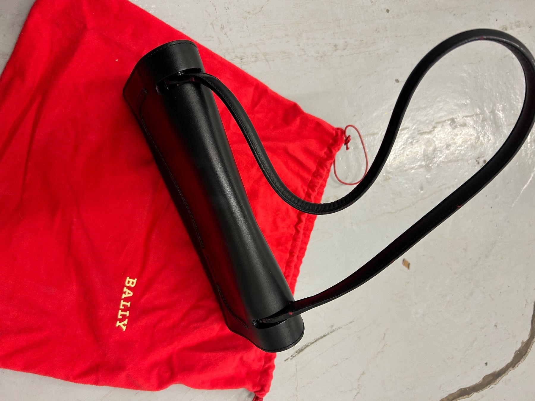 Bally Sacs femmes: Bally Lederhandtasche UmhängeTasche mit Beutel – D'occasion à Bern par floorball_zoro 2