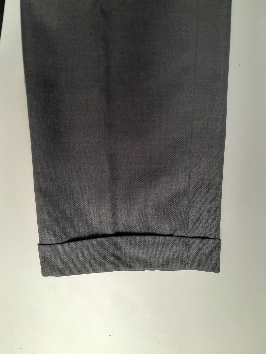 Zara Pantaloni: pantalon zara taille 42 gris – Usato da Genève venduto da ang_fd8z 4