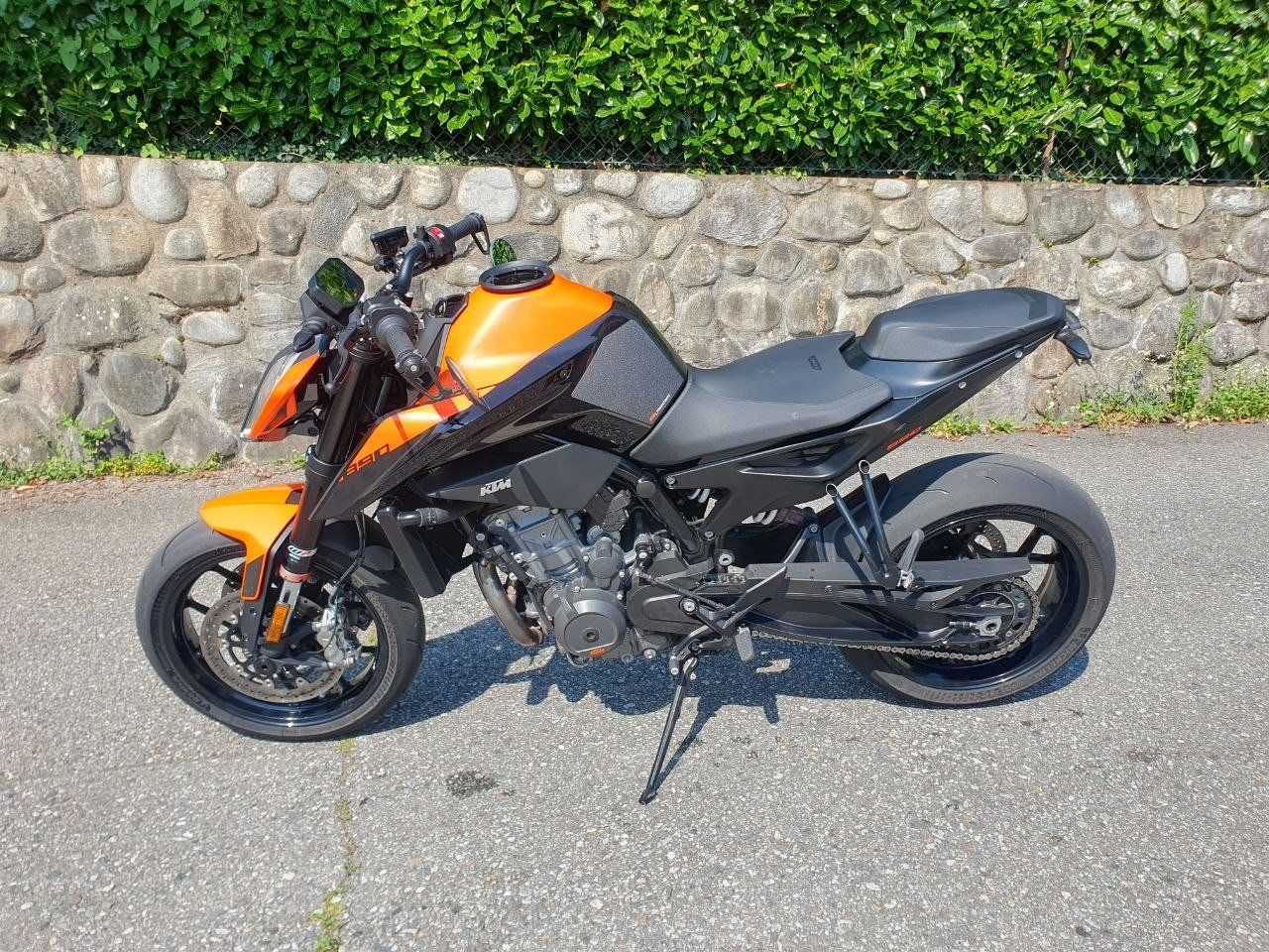 KTM Strasse: KTM 890 Duke 2022 – Gebraucht aus Pura von gia_k5fl 2
