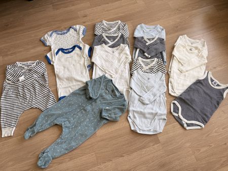 Petit Bateau Baby (17 Stück) Grösse 3-12 Monate