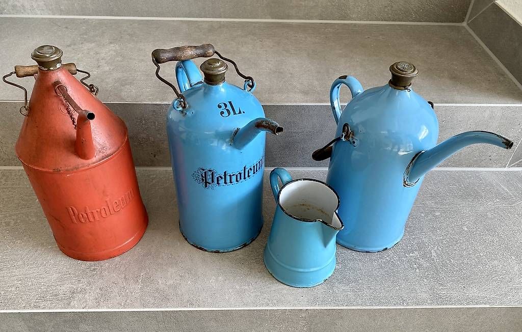 Lampade: Latte smaltate Petroleum – Usato da Minusio venduto da dsf_7sfg