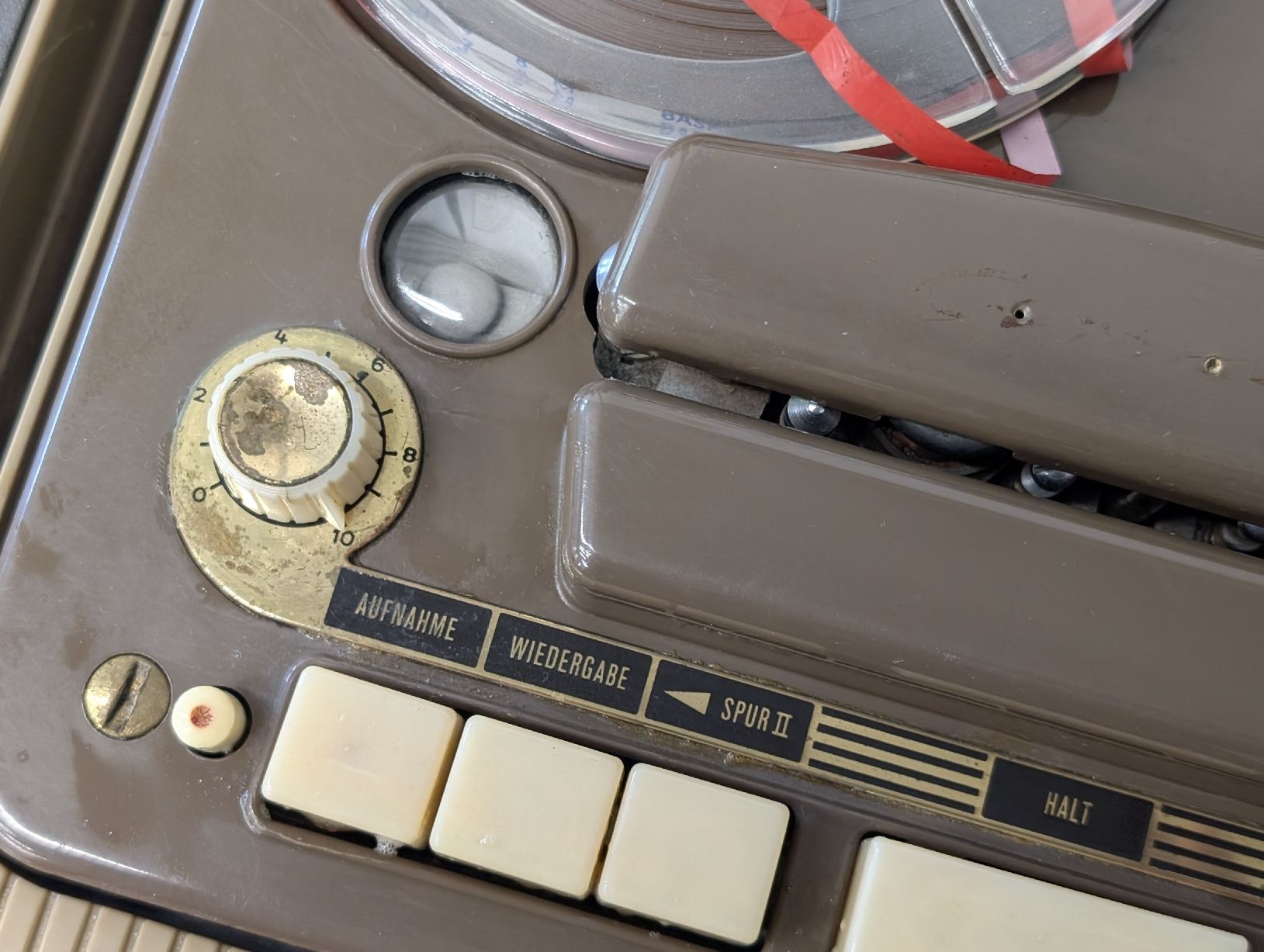 Grundig Bandmaschinen: Grundig Reporter TK12 Tonbandgerät – Defekt aus Breitenbach von Dribbel 4