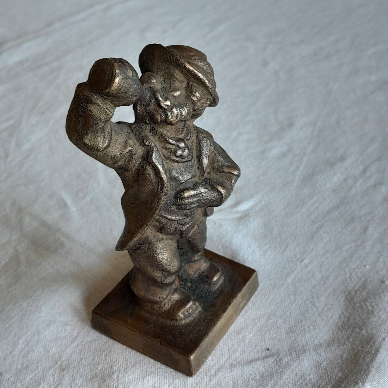 Figurines: Figur "Der Trinker", Bronze/Messing, unmagnetisch – D'occasion à Knutwil par Kompex