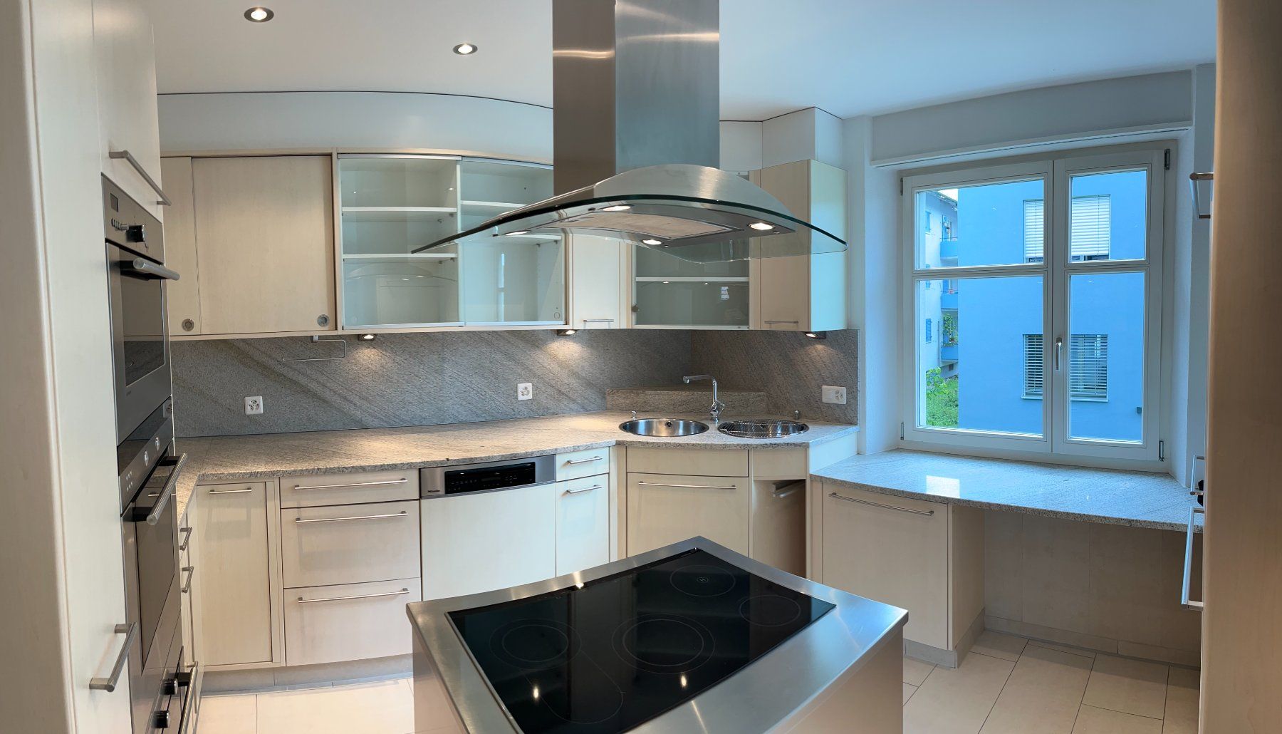 Cucine complete: Voll ausgestattete gebrauchte Einbauküche – Usato da Winterthur venduto da nic_k899 3