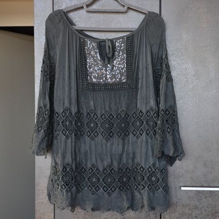 🐸 ITALIENISCHE SEIDEN TUNIKA MIT HÄKELDETAILS & PAILLETTEN