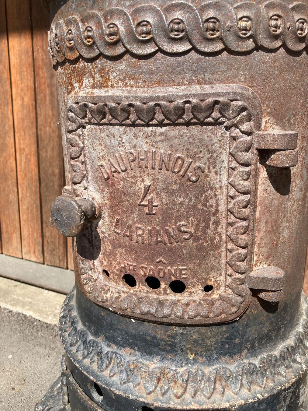 Altri mobili d'antiquariato: Antiker "Dauphinois" Ofen – Usato da Grosswangen venduto da arum01