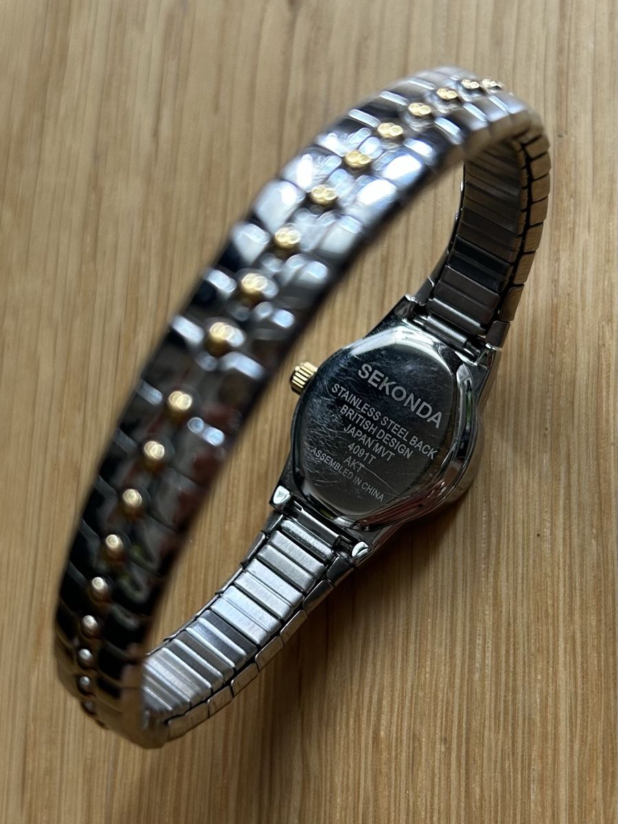 Orologi: Hübsche delikate Armband Uhr – Usato da Bern venduto da Ilikebluegems 4