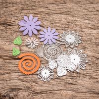 Neues Stanzschablonen-Set Blumen