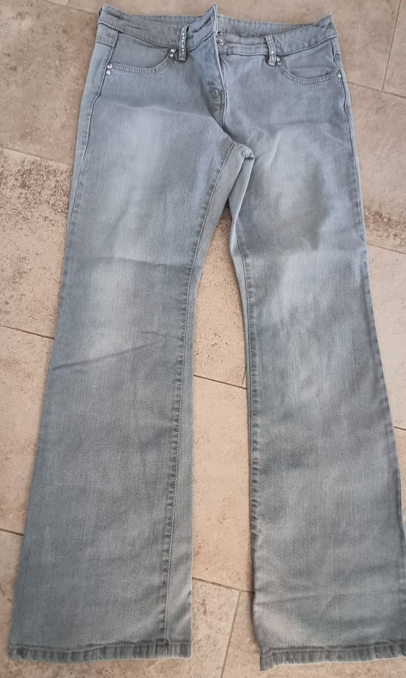Jeans: 4xJeans gr.42 – Nuovo (secondo la descrizione) da Grossdietwil venduto da GNOM313 2