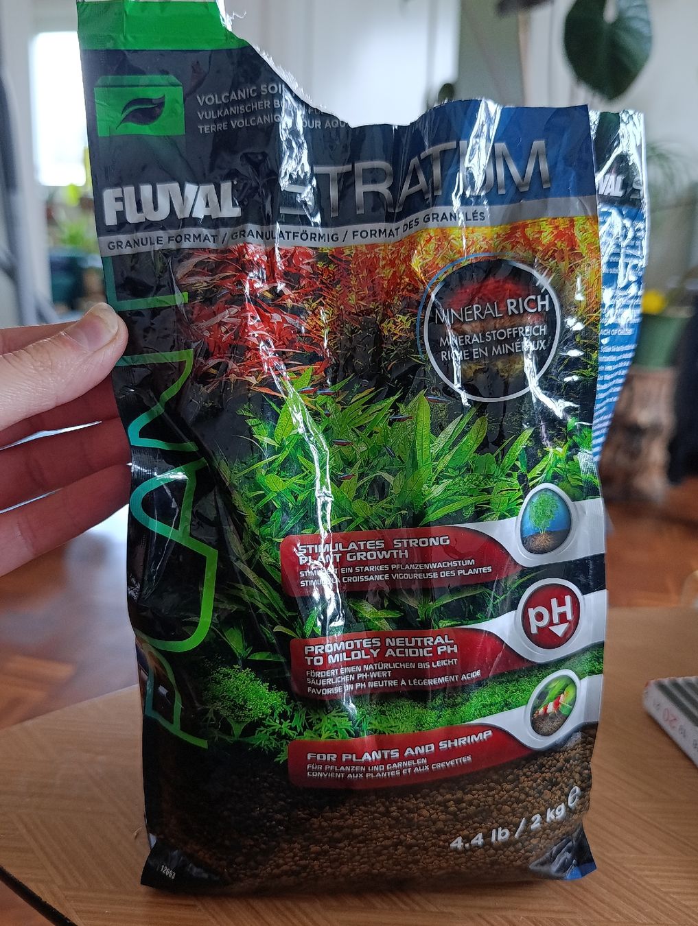 Matériau de remplissage: Fluval Stratum 2kg Sack angebrochen – D'occasion à Baar par L.isa28