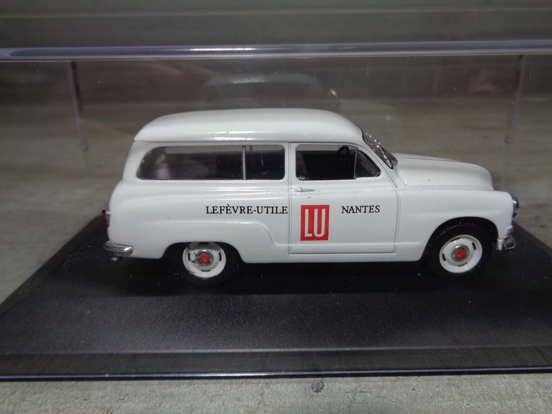 Simca Modellini d'auto: Norev 1:43 Simca 9 Messagère – Usato da Reconvilier venduto da rallycar 3
