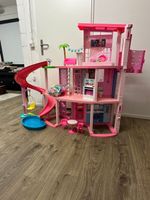 Barbie Traumhaus mit Rutsche, Pool & Zubehör