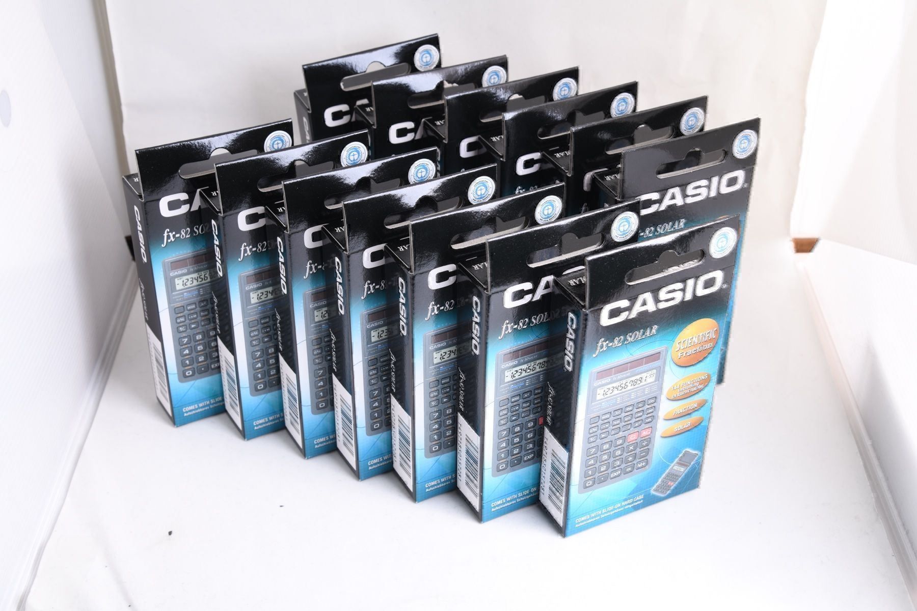 Calcolatrici tascabili: 12x Calcolatrice CASIO FX-82 SOLAR – Usato da Bellinzona venduto da CarpiFotoSA 1