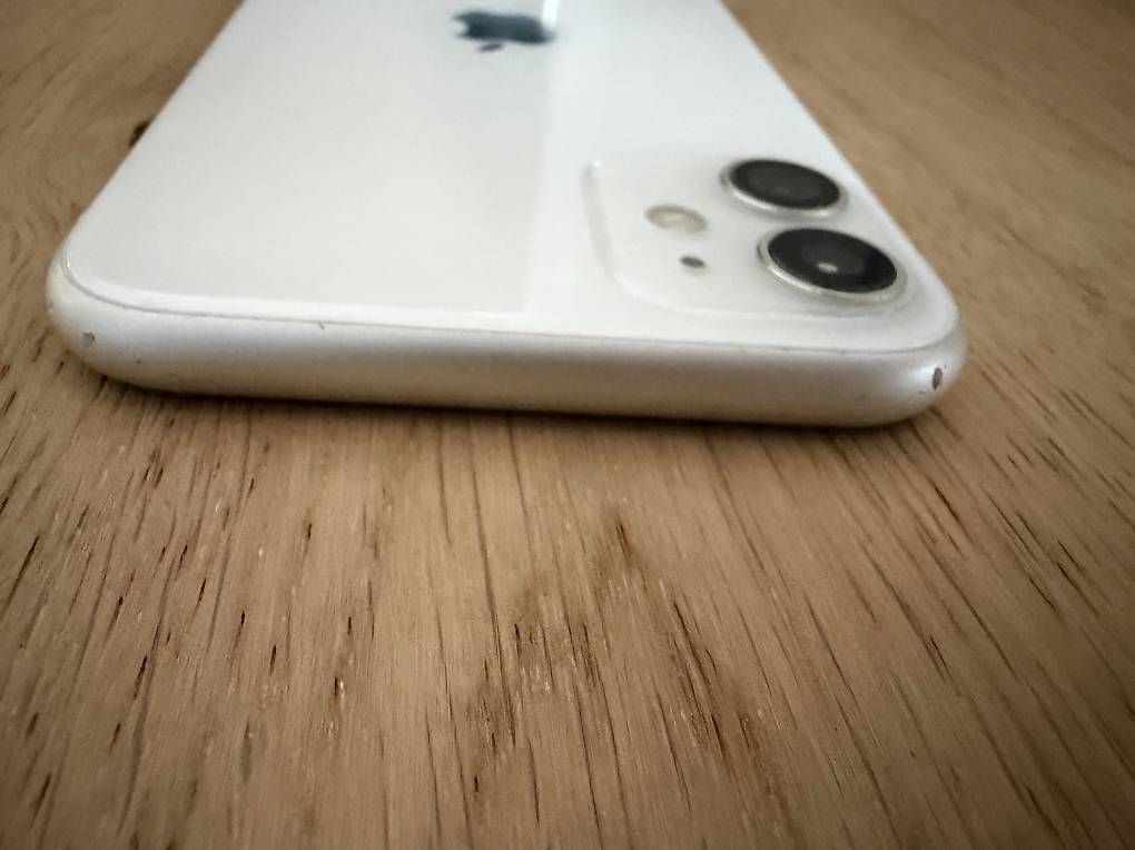 Telefoni cellulari / Smartphones: Apple iPhone 11  128 GB  Weiss – Usato da Tägerwilen venduto da lea_vs97 2