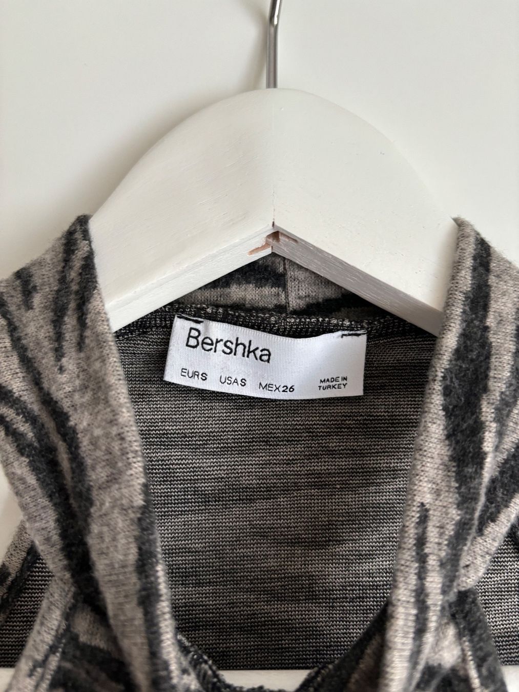 Bershka Tops: Bershka Top langarm gemustert (S) – Gebraucht aus Männedorf von giu_wm6d 2