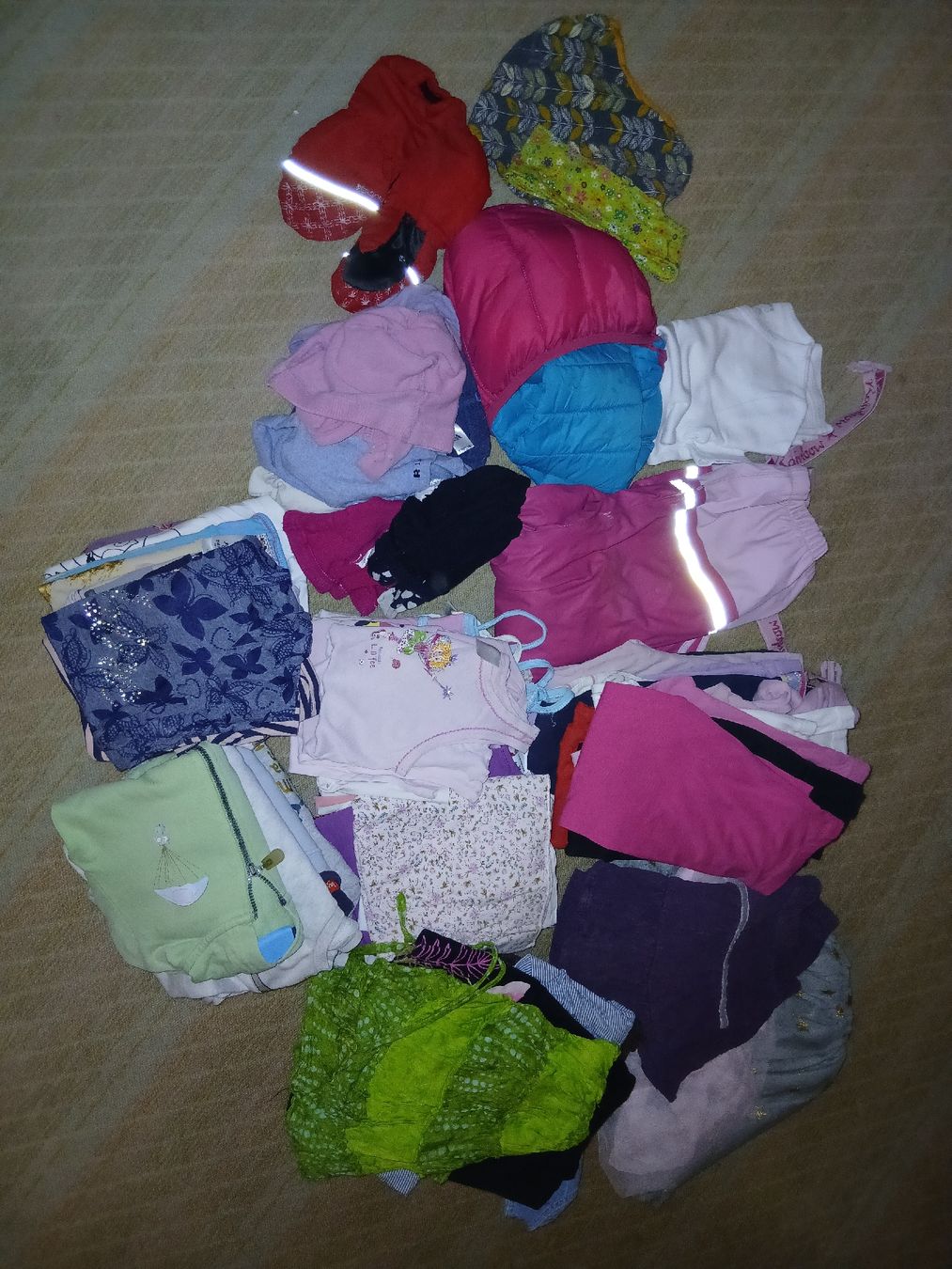 Lotti & Set di vestiti: Mädchenkleider Paket 110-116 – Usato da Giswil venduto da Abrakazebra
