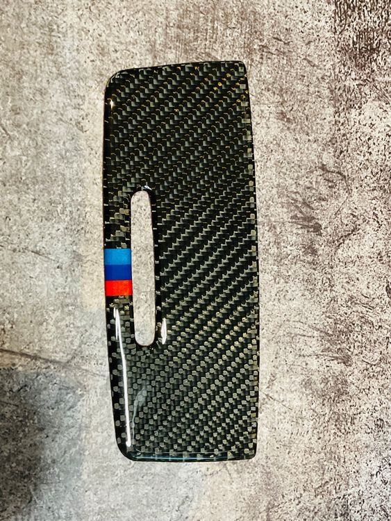 BMW Tutti pezzi di ricambio auto: BMW Mittelkonsole Interieur Abdeckung für E90, E92, E93 Neu – Nuovo e nell'imballaggio originale da Balsthal venduto da D.K.Autoteile12 4
