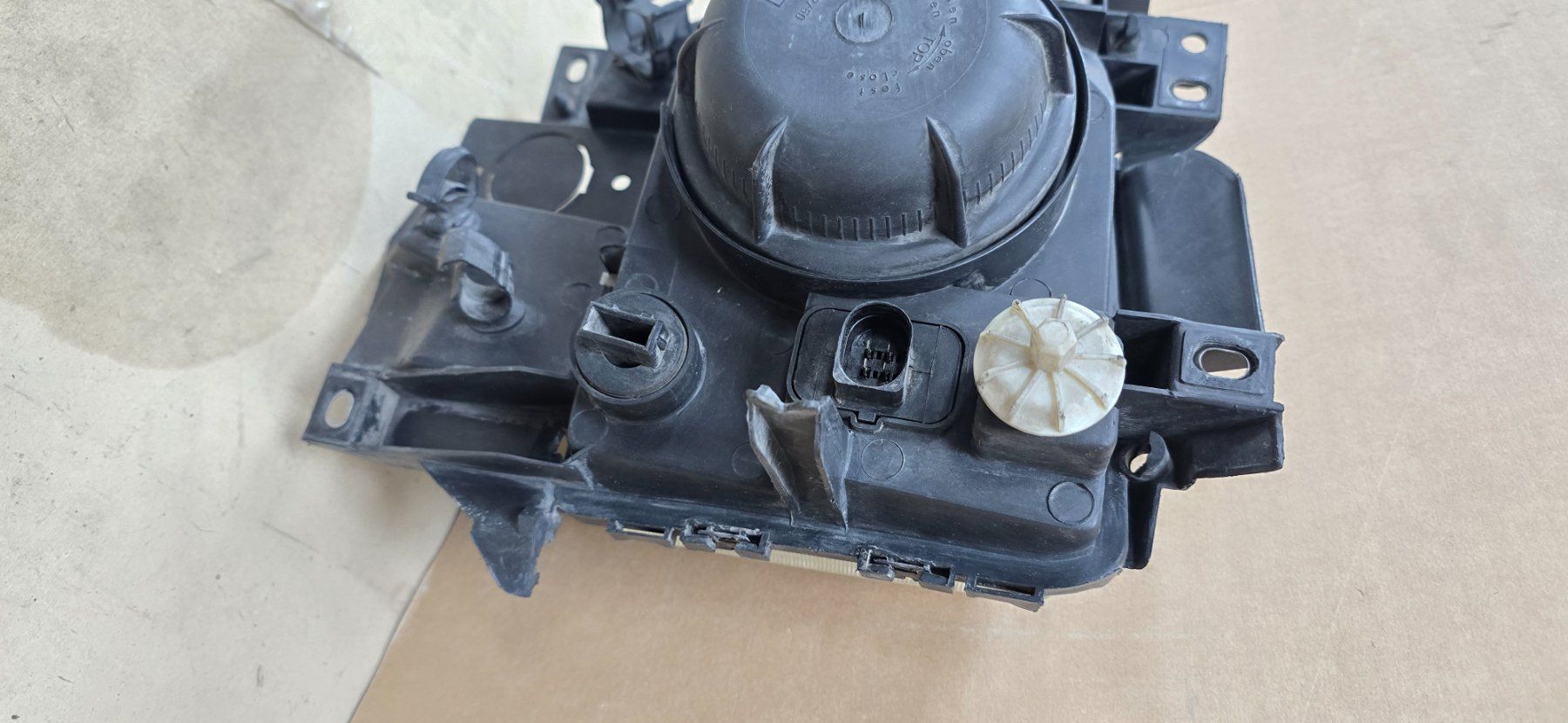 Volkswagen Tutti pezzi di ricambio auto: VW T4 Frontscheinwerfer rechts lange Front Valeo 7D1941010 – Usato da Schaffhausen venduto da Parg86 6