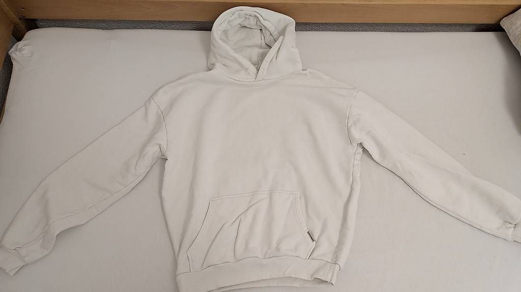 Maglioni & Felpe: Basic white statement Hoodie  – Usato da Niederuzwil venduto da davidseifert