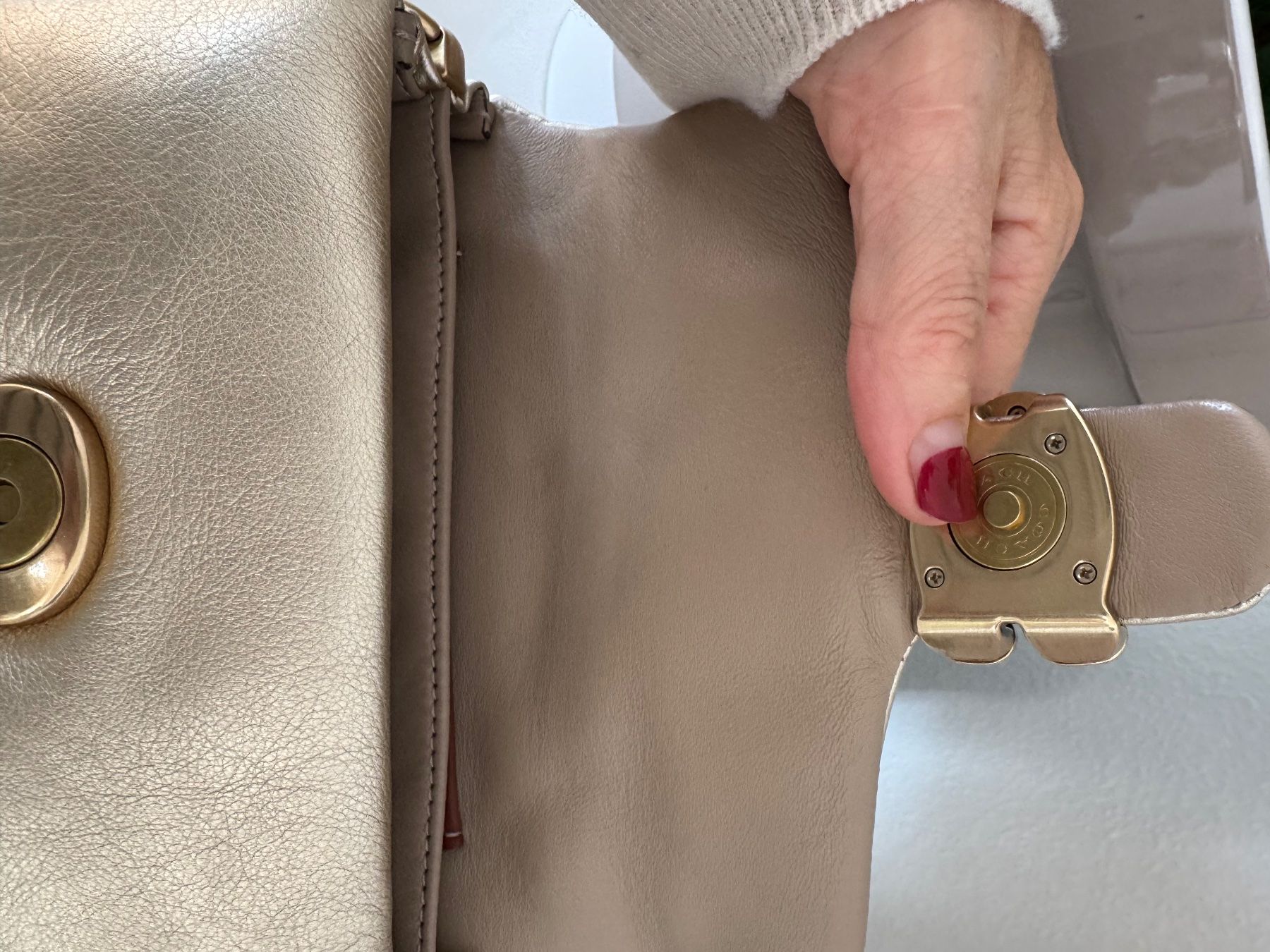 Coach Taschen: COACH Tabby Bag Pillow 18 Pale Gold – Gebraucht aus Zuerich von Moochie 6