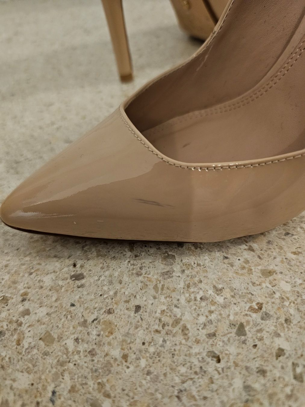 Dune London Scarpe da donna: Escarpins Dune London beige verni, élégants – Usato da lausanne venduto da mariamimib 4