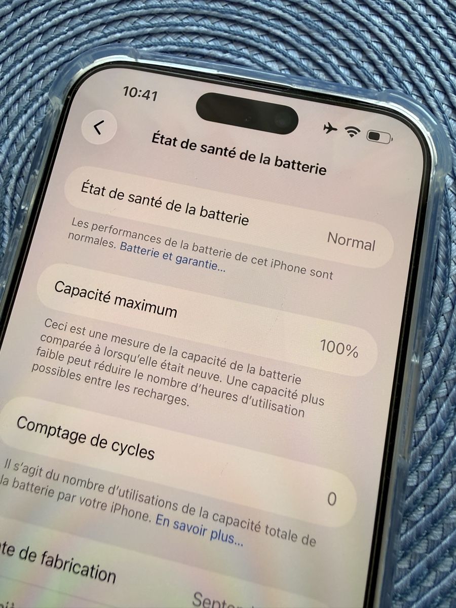 Apple Telefoni cellulari / Smartphones: iPhone 15 pro max  – Usato da Penthalaz venduto da sup_5ztk 1
