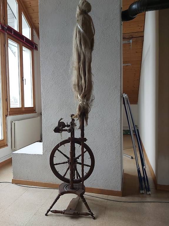 Ruote per filare: Antikes Spinnrad – Usato da Salmsach venduto da bri_2l69 1