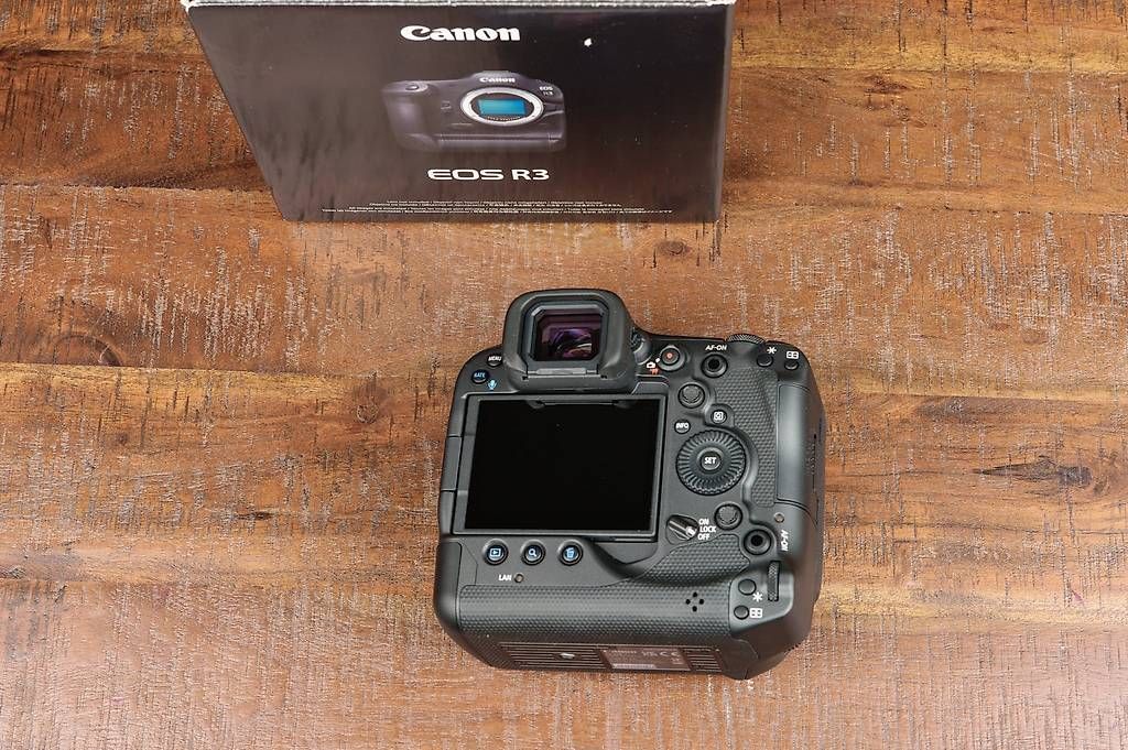 Canon Fotocamera: Canon EOS R3 absolut neuwertig – Usato da Winterthur venduto da _cyb3r-w0lf_ 3