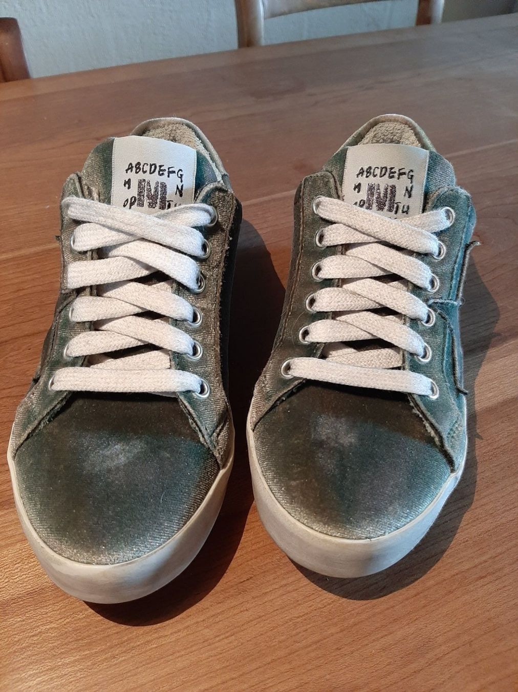 Scarpe da donna: Méliné . Samt-Sneaker – Usato da Besenbüren venduto da teluride89 2