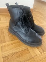 Schwarze Herbst Winterschuhe Gr. 33
