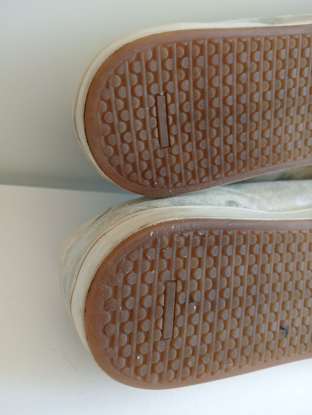 Scarpe da donna: Strenesse Damen Sneaker Wildleder Beige Gr. 40 – Usato da Allschwil venduto da Evgeniia78 6