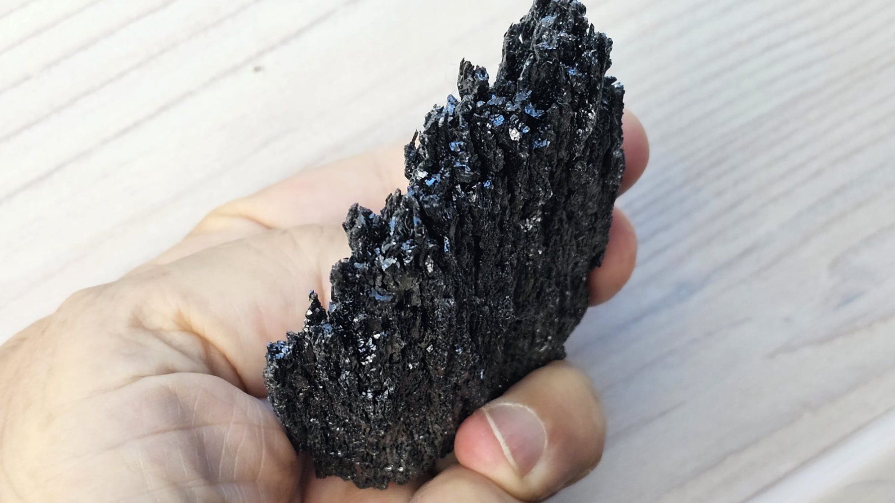 Minerali & Pietre curative: Black Bladed Crystal Fan Specimen – Usato da St-Légier-Chiésaz venduto da nig_dk7p