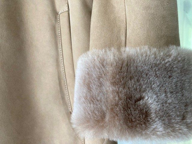 Windsor Cappotti: Windsor Lammfellmantel Gr.38  NEU 120 cm. Lang – Nuovo e nell'imballaggio originale da St. Gallen venduto da xaver66 3