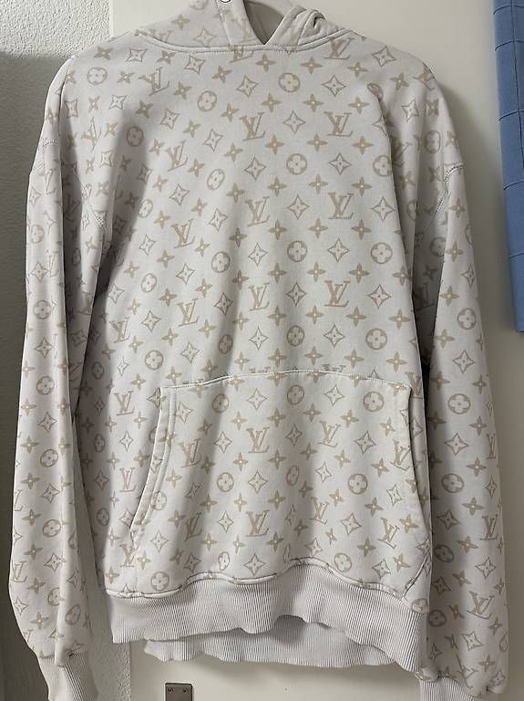 Pullover & Sweatshirts: Pulli unisex – Gebraucht aus Bolligen von arg_v256 2