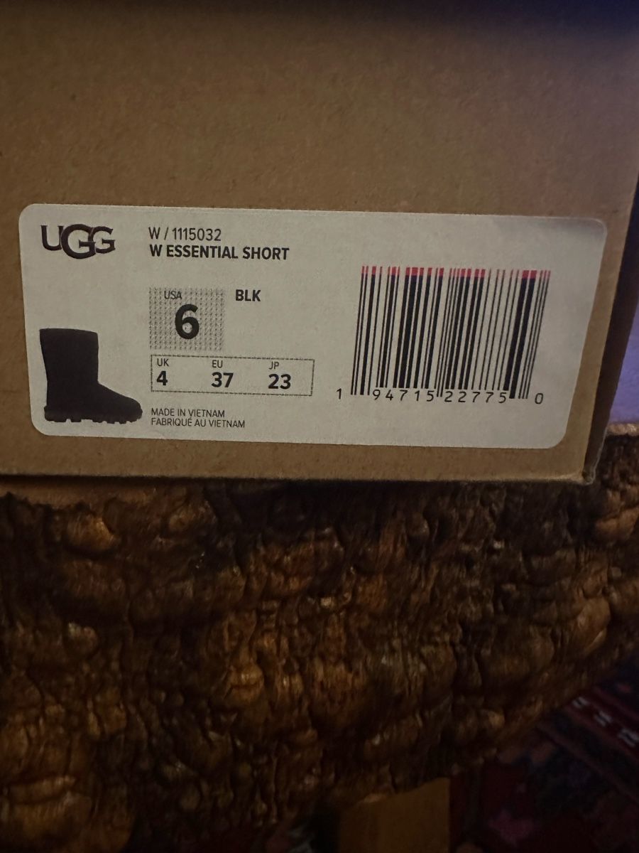 Ugg Scarpe da donna: UGG schwarz grösse 37 – Nuovo e nell'imballaggio originale da Au SG venduto da mue_r77q 4