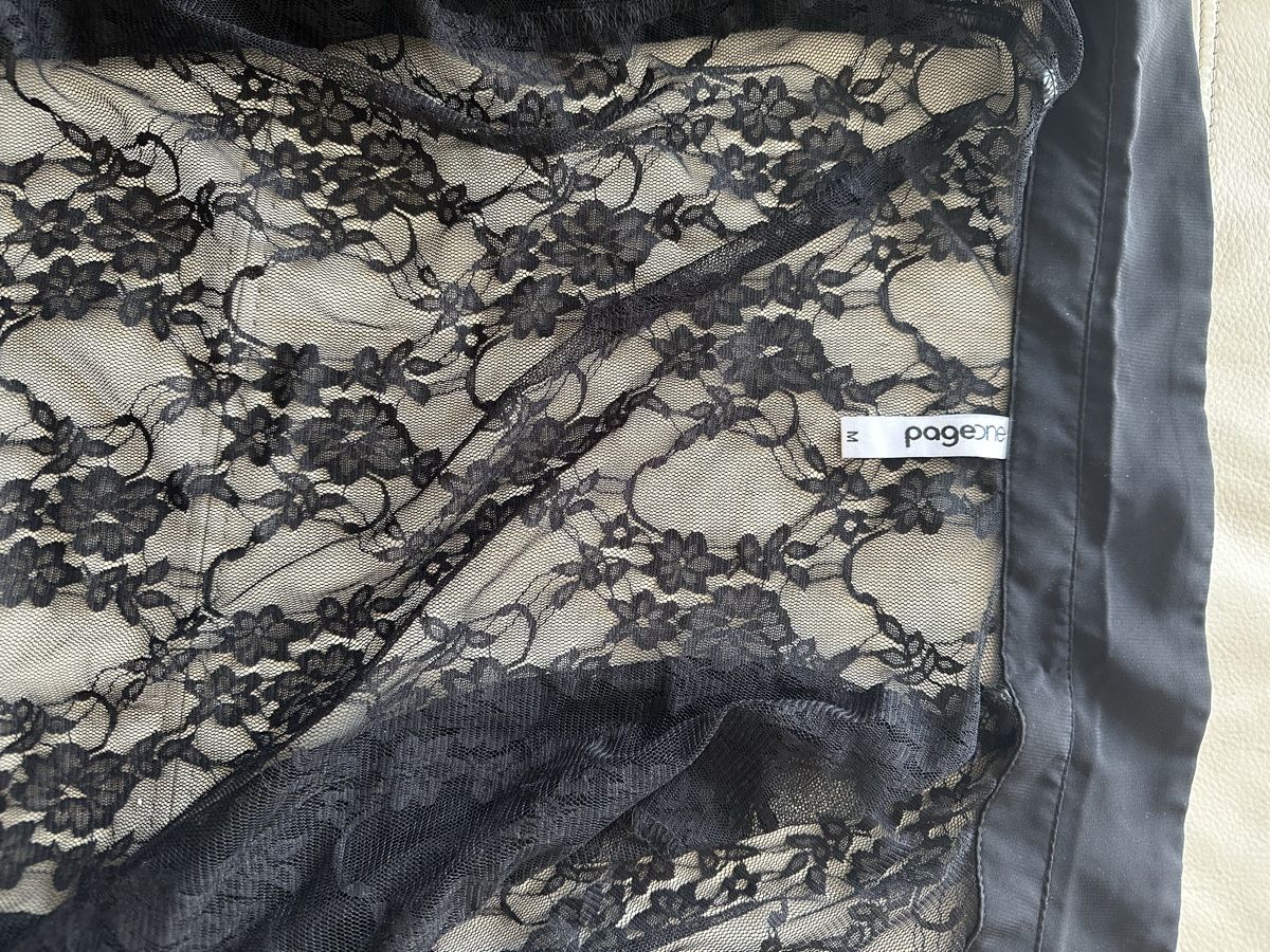 Blusen: Damen Bluse Spitze schwarz Grösse M gebraucht – Gebraucht aus Lyss von Dauwalder01 2