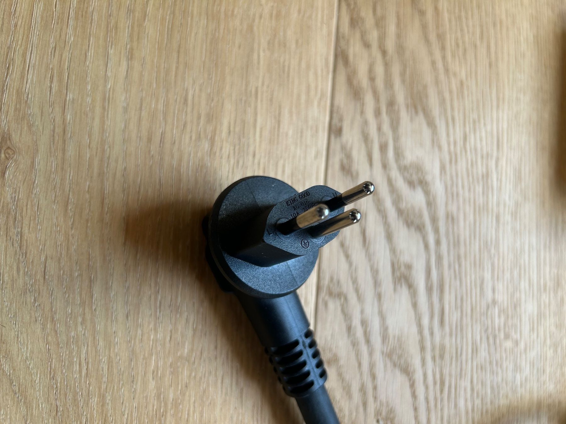 Caricabatterie: Original VW Ladekabel Mode 2 für Haushaltssteckdose CH – Nuovo (secondo la descrizione) da Laufen venduto da Agenda21 2