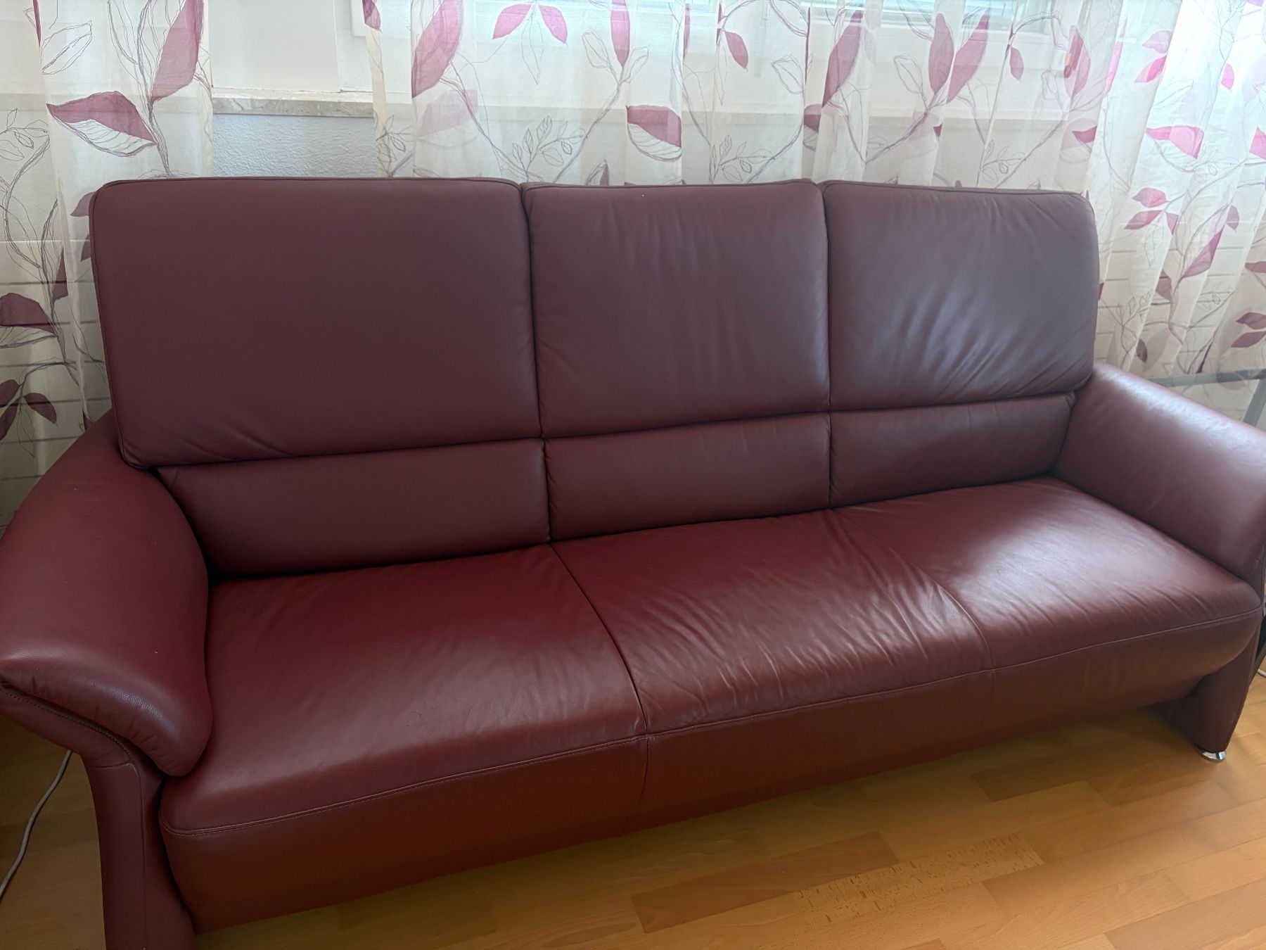 Divani: Elegante Echtleder-Couch – Usato da Teufen AR venduto da amo_hz5k 2