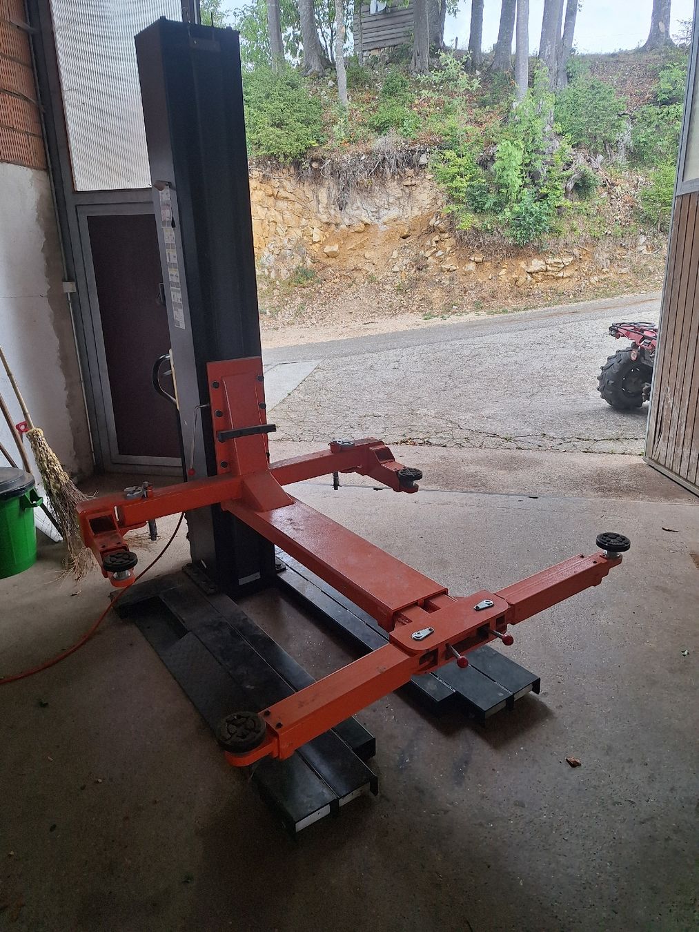 Ponts élévateurs & Crics: Autolift – D'occasion à Moutier par fre_l6cr 1