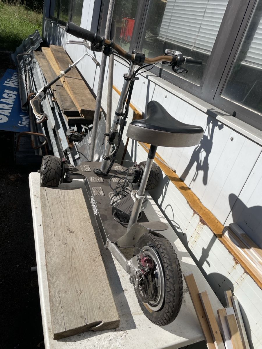 Scooters: E-Scooter – Defekt aus Etzelkofen von plmitchtb 1