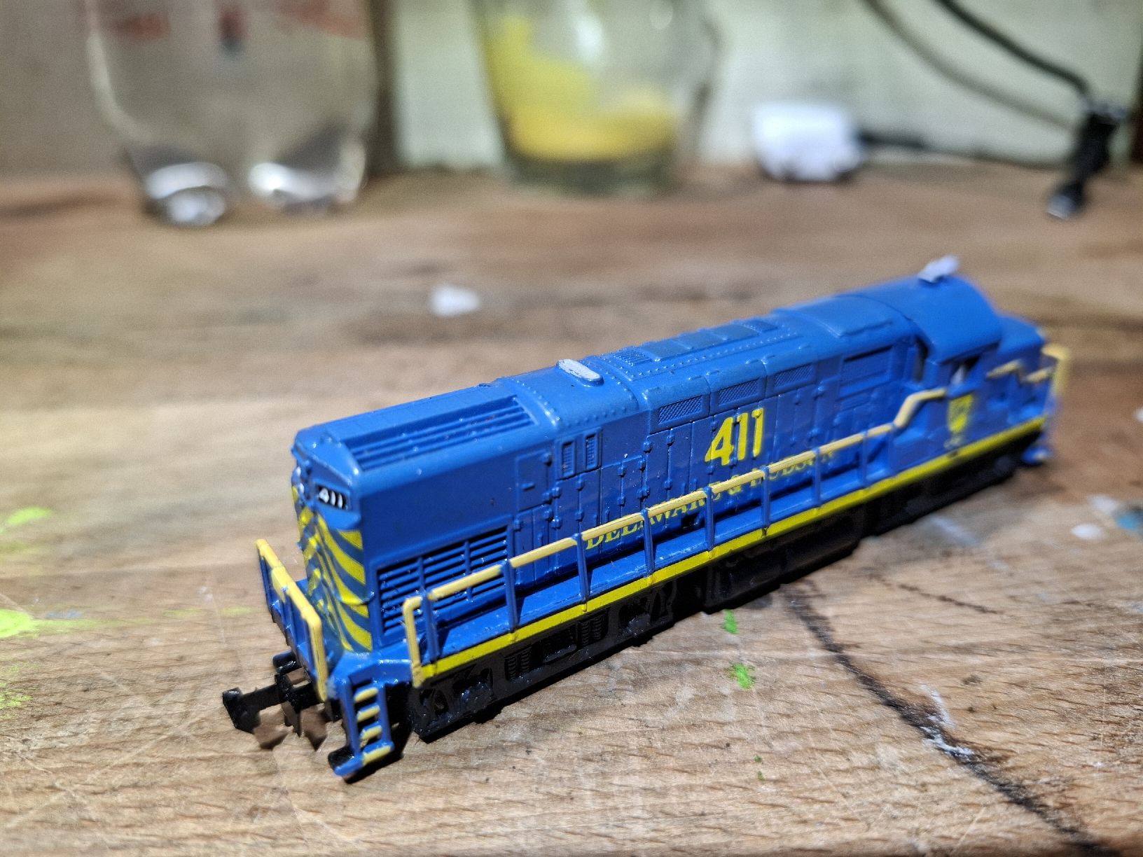 Modelleisenbahnen: Spur N Diesellok Delaware&Hudson – Defekt aus Flaach von maniv6 1