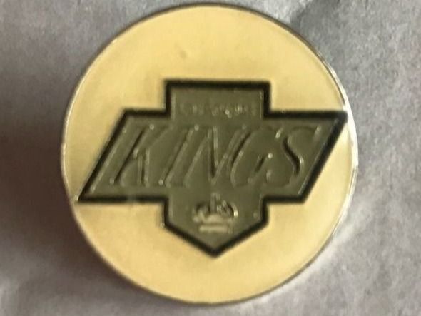 Placchette & Badge: NHL Eishockey Kings  Pin – Usato da Itingen venduto da Bebbi6569