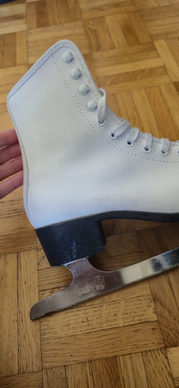 Pattini da ghiaccio: Patins à glace – Usato da Renens VD venduto da lau_h6tb 1